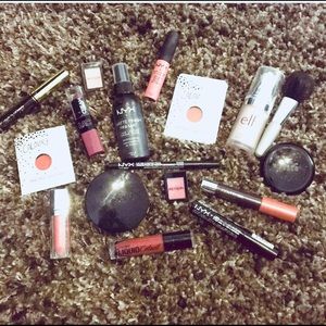 Makeup bundle